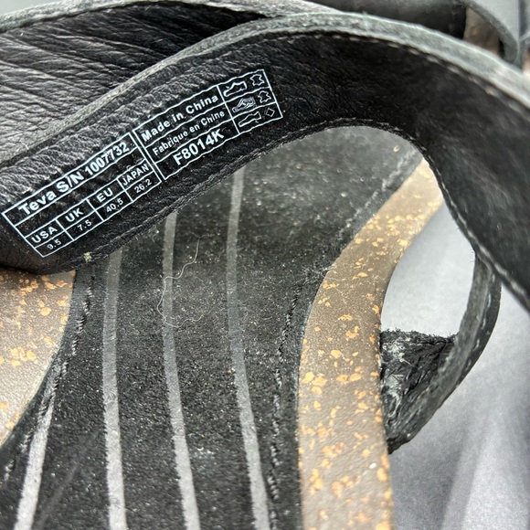 Teva Cabrillo Wedge Sandals Women’s 9.5 Black Leather Strappy Outdoor - Picture 8 of 8